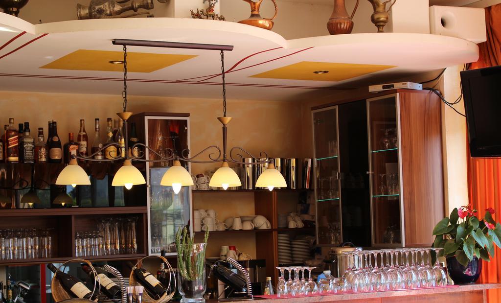 Legend Hotel Biebesheim am Rhein Luaran gambar