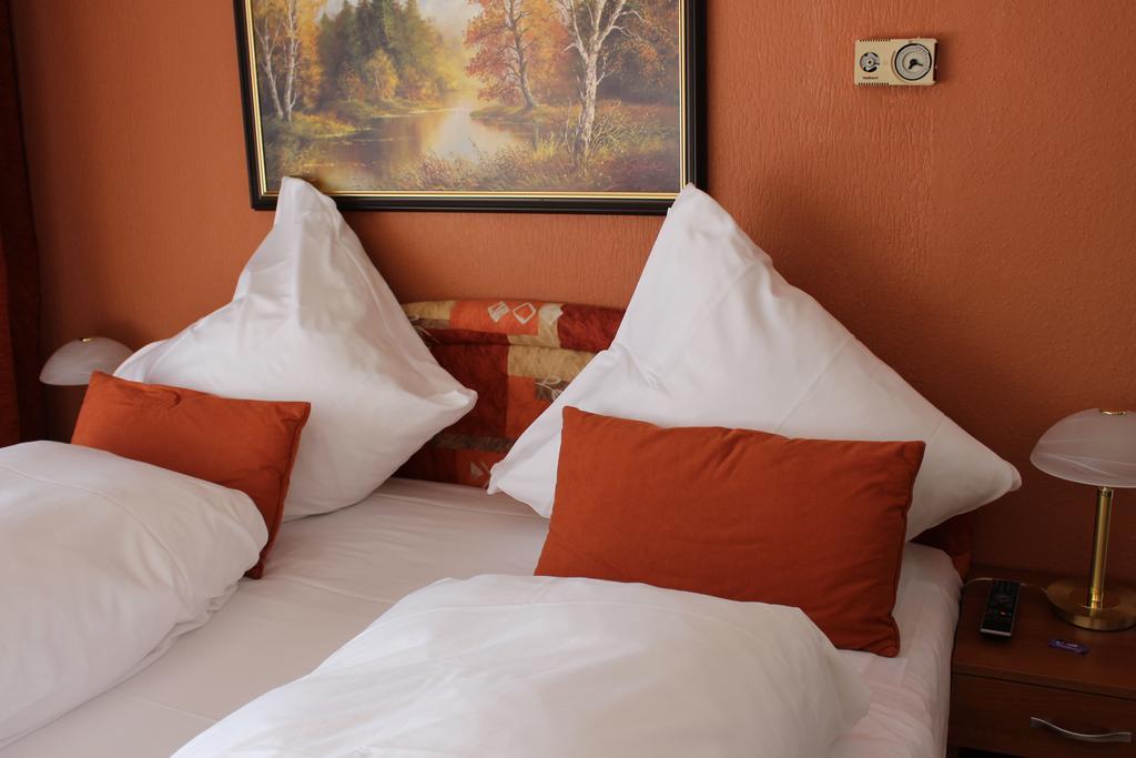 Legend Hotel Biebesheim am Rhein Bilik gambar