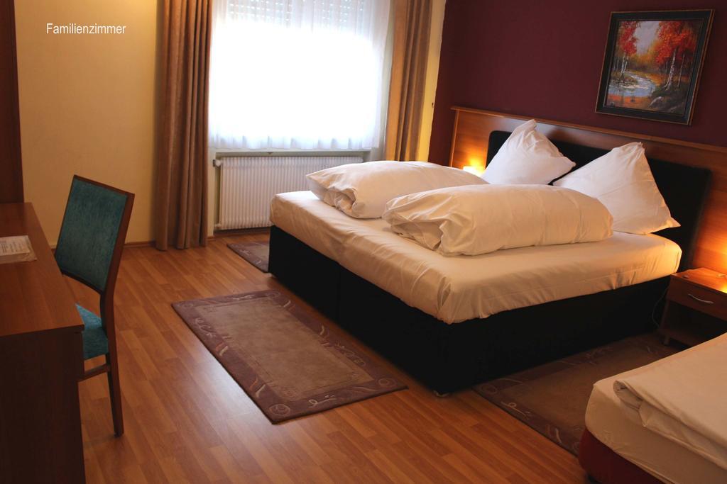 Legend Hotel Biebesheim am Rhein Bilik gambar