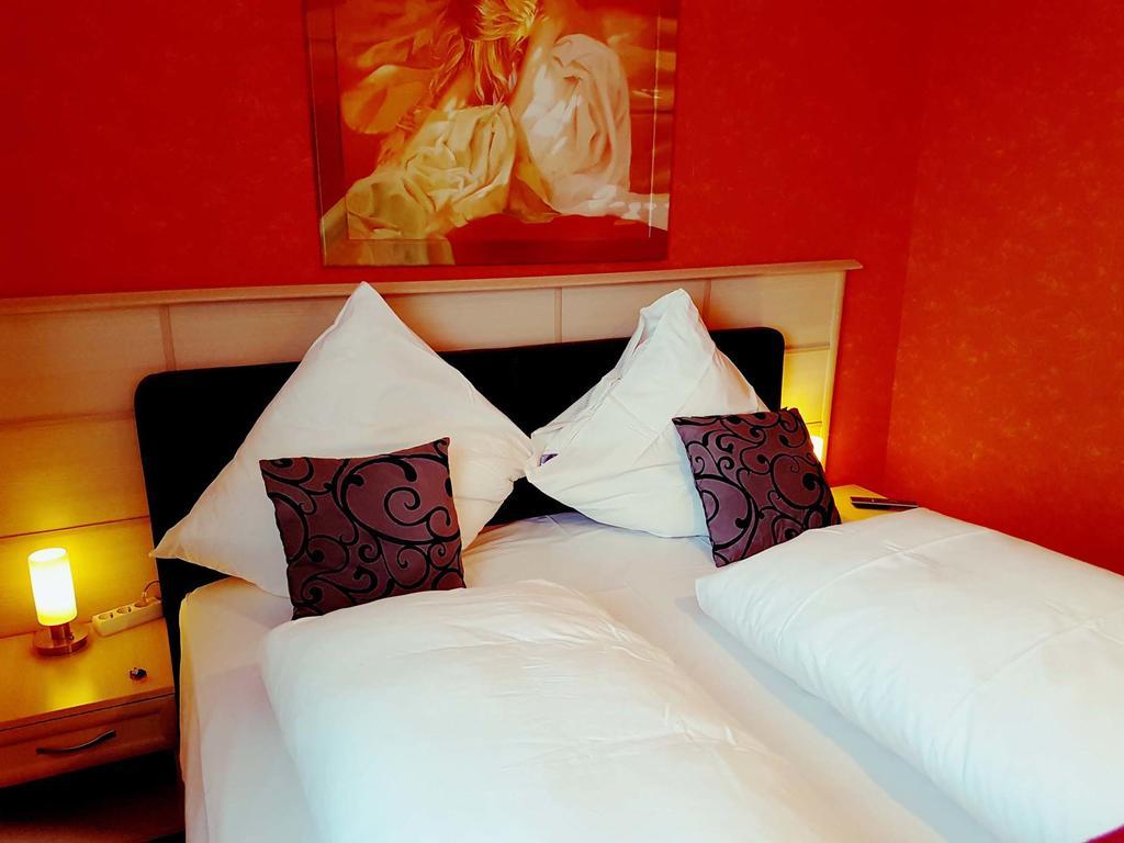 Legend Hotel Biebesheim am Rhein Luaran gambar