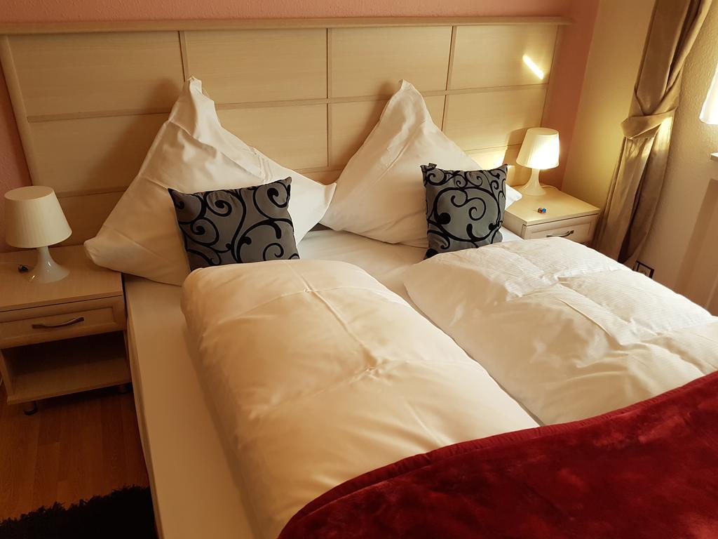 Legend Hotel Biebesheim am Rhein Luaran gambar