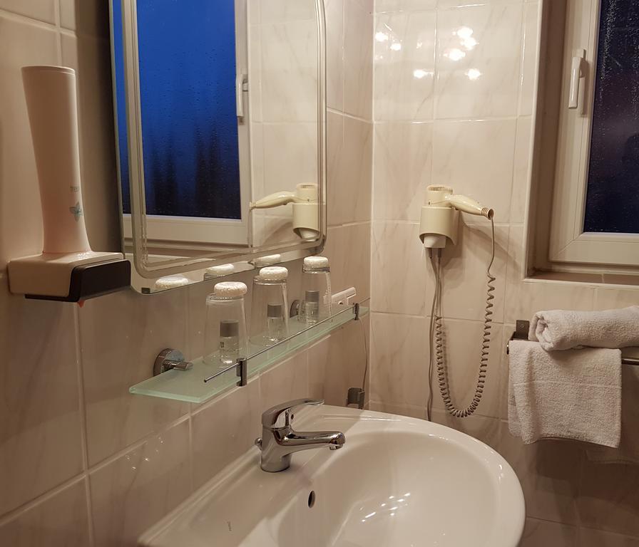 Legend Hotel Biebesheim am Rhein Luaran gambar